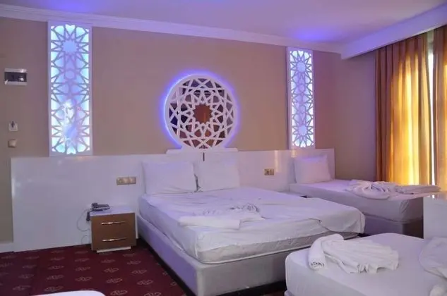 Standard Üç Kişilik Oda