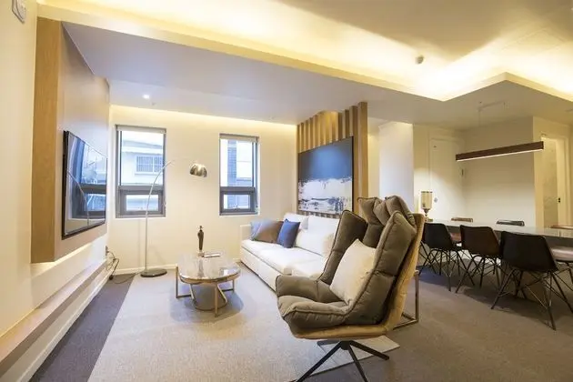 Family Suite (Randomly Selected)