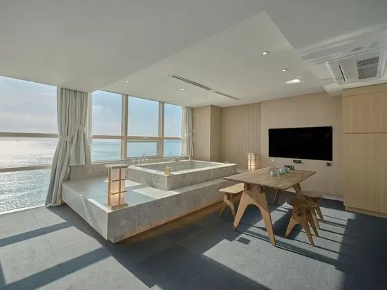 Family Oda, Okyanus Manzaralı (Private Spa, Randomly selected)