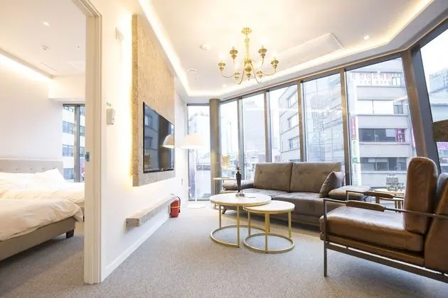 Suite (Randomly Selected)