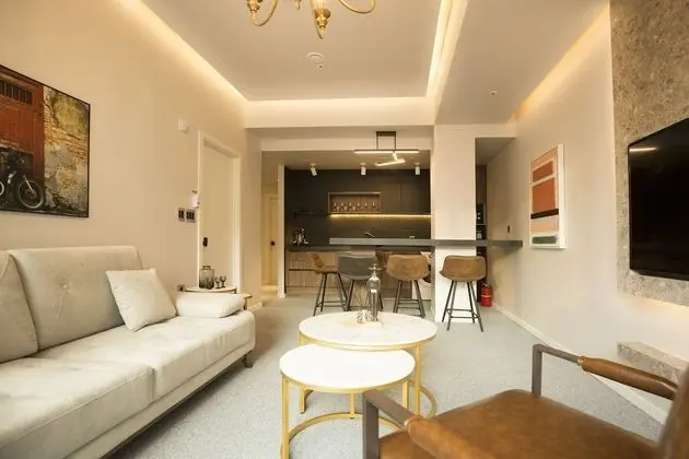 Suite (Randomly Selected)