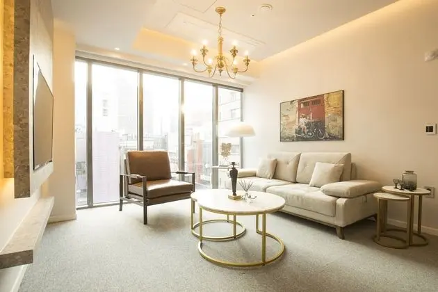 Suite (Randomly Selected)