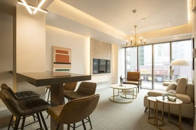 Suite (Randomly Selected)