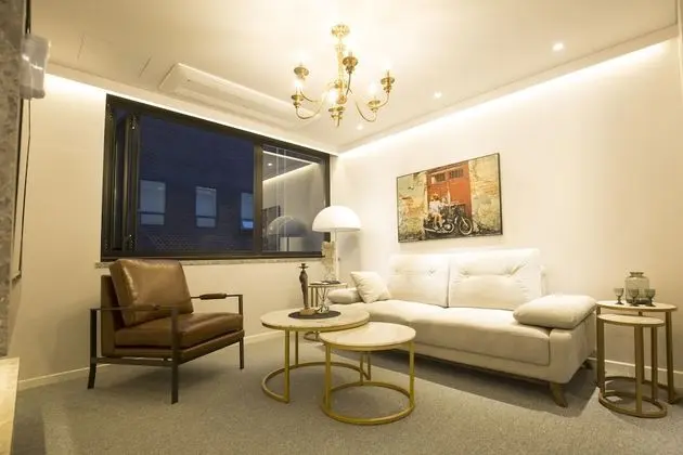 Suite (Randomly Selected)