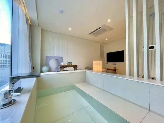 [Main Building] Double Timber Spa (Randomly Selected)