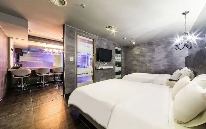 Oda (SE7EN (2 PC Karaoke Pool))