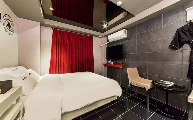 Oda (Standard (Netflix Available))