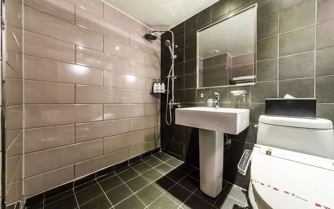 Oda (Standard (Netflix Available))