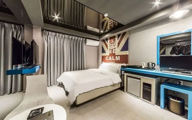 Oda (Standard (Netflix Available))