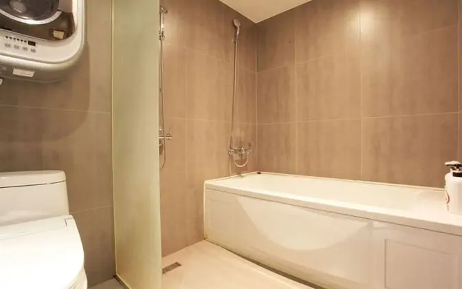 Oda (LUXURY Body Friend Massage Chair)