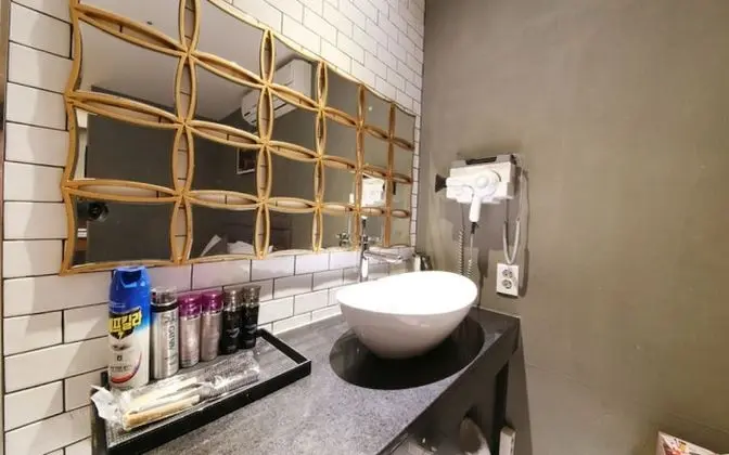 Oda (LUXURY Body Friend Massage Chair)