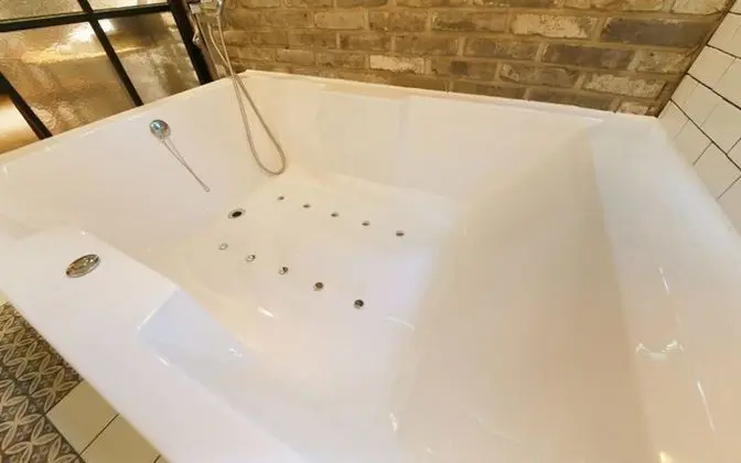 Oda (LUXURY Body Friend Massage Chair)