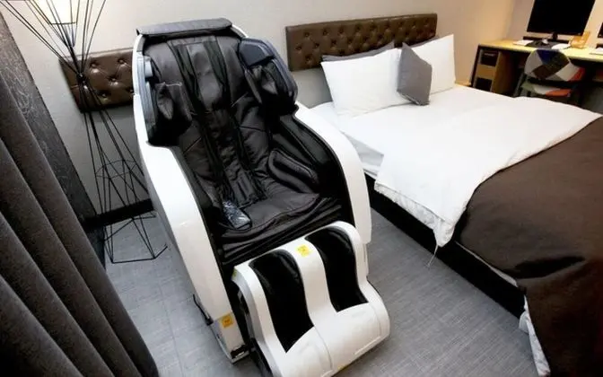 Oda (LUXURY Body Friend Massage Chair)