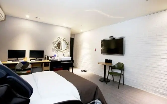 Oda (LUXURY Body Friend Massage Chair)