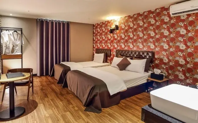 Oda (STANDARD Infinity Room)