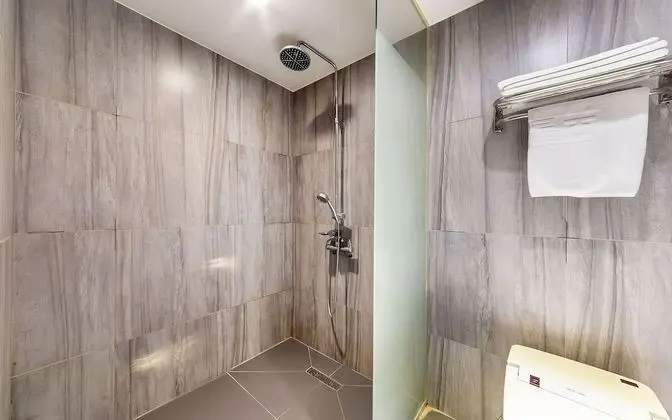 Oda (SUPERIOR Cinema Room & Bag 1PC)