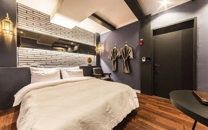 Oda (Special room (Netflix Wave viewing fr)