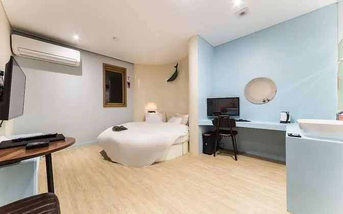 Oda (General (available to watch Netflix))