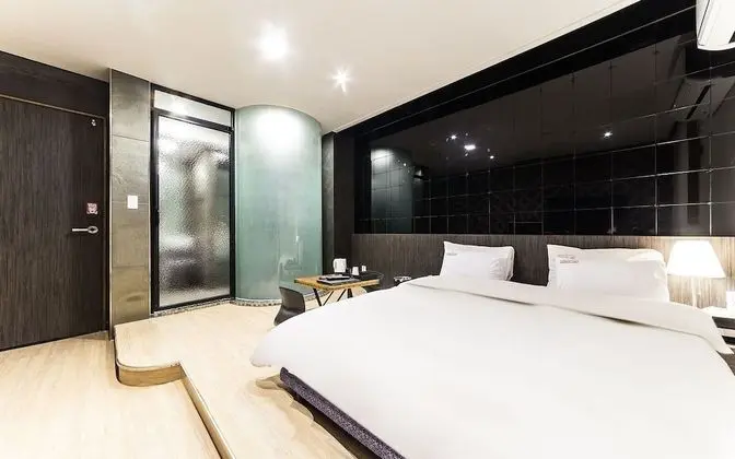 Oda (General (available to watch Netflix))