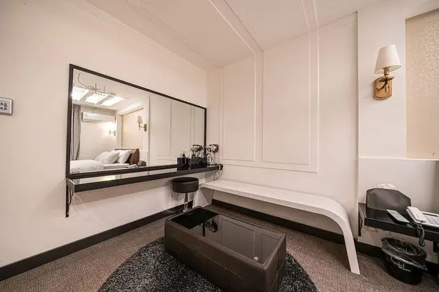 Standard Tek Büyük Yataklı Oda