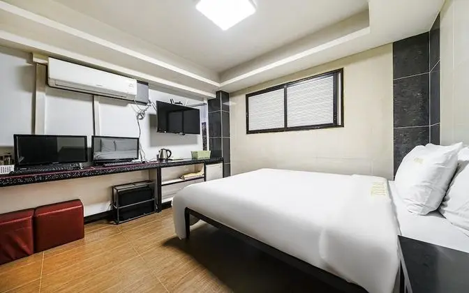 Oda (Couple PC Spa (Netflix available))