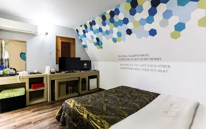 Oda (attic (no parking no smoking free Net)