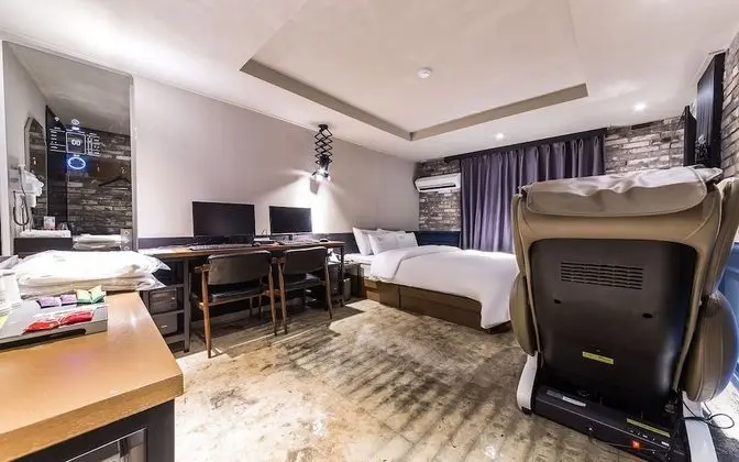 Oda (Deluxe rooms (free use of NetFlix mas)