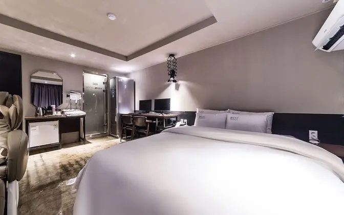 Oda (Deluxe rooms (free use of NetFlix mas)