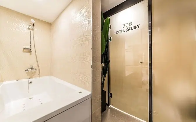 Oda (Semi deluxe rooms (free use of Netfli)