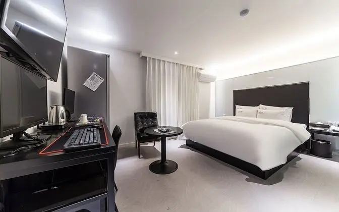 Oda (Semi deluxe rooms (free use of Netfli)