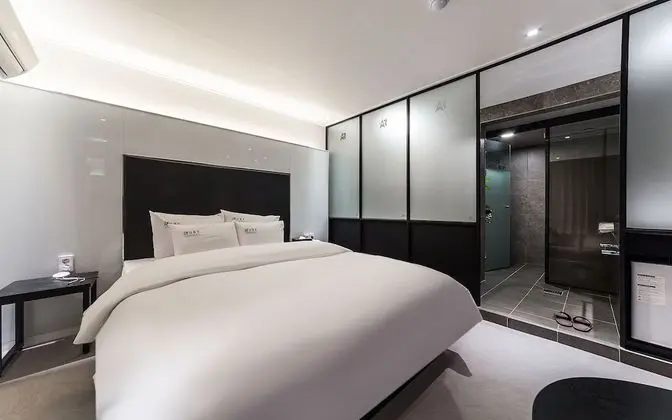 Oda (Semi deluxe rooms (free use of Netfli)