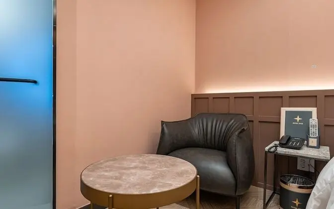 Oda (Deluxe (Free to watch Netflix))