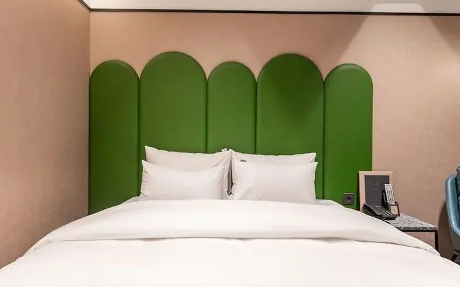 Oda (Deluxe (Free to watch Netflix))