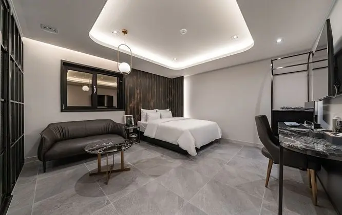 Oda (Premium (Free Netflix watching))