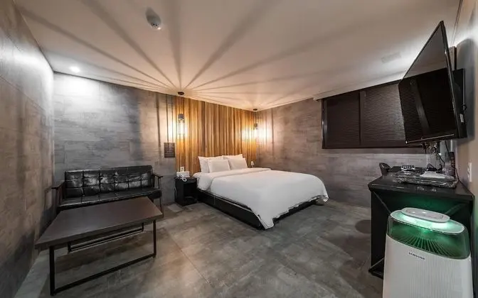 Oda (Suite (Netflix Available 55-inch TV 1)