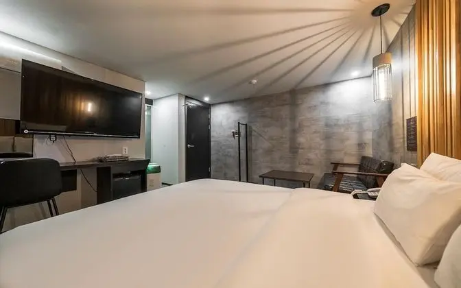 Oda (Suite (Netflix Available 55-inch TV 1)