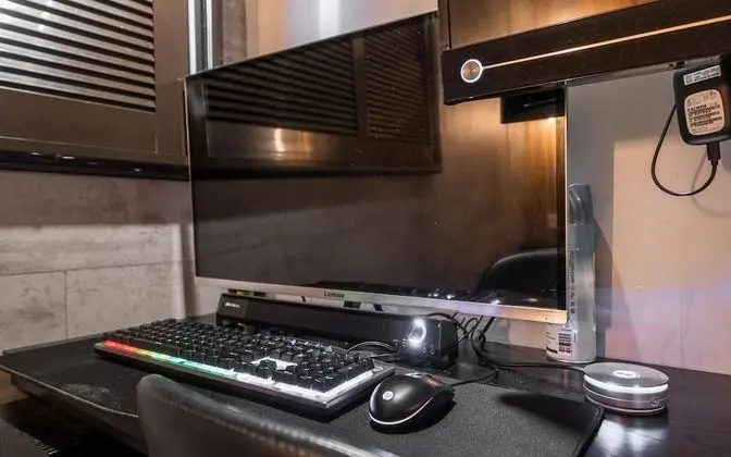 Oda (Suite (Netflix Available 55-inch TV 1)