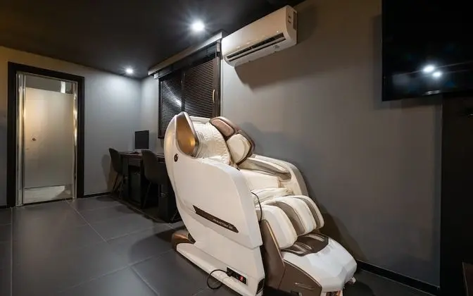 Oda (VIP - Massage Chair (Netflix Availabl)