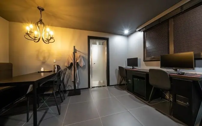 Oda (VIP - Massage Chair (Netflix Availabl)