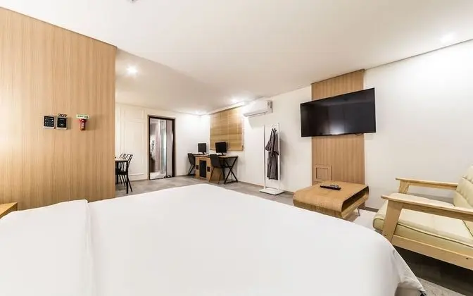 Oda (VIP - Massage Chair (Netflix Availabl)