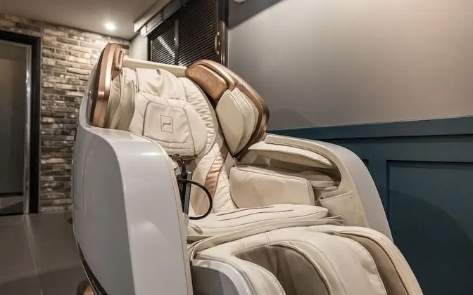 Oda (VIP - Massage Chair (Netflix Availabl)