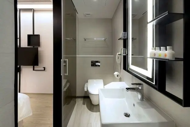 Tek Büyük Yataklı Oda, Balkon