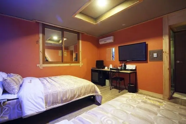 Oda (Deluxe room-two beds (Room air condit)