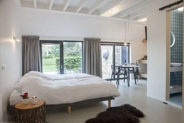 Tek Büyük veya İki Ayrı Yataklı Oda (Fjaur)