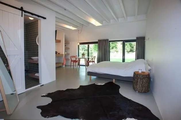 Tek Büyük veya İki Ayrı Yataklı Oda (Fjaur)