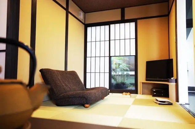 Standard Tek Büyük Yataklı Oda (+ 2 Japanese Futons)