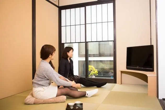 Standard Tek Büyük Yataklı Oda (+ 2 Japanese Futons)