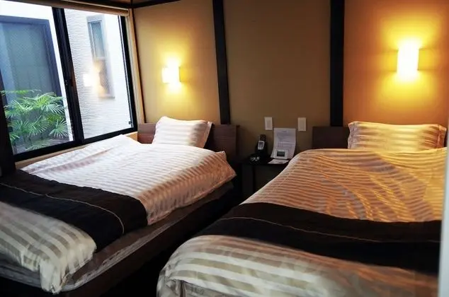 Standard Tek Büyük Yataklı Oda (+ 2 Japanese Futons)