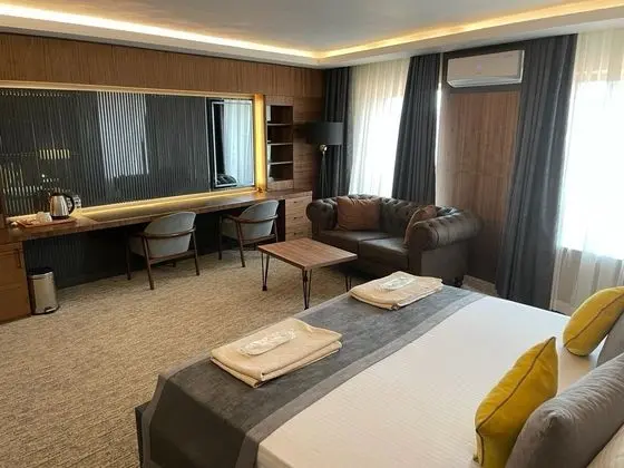 King Suite, Sokak Manzaralı