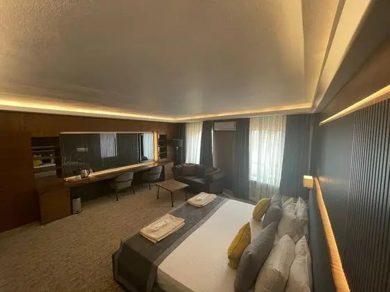 King Suite, Sokak Manzaralı
